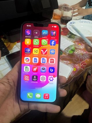 iPhone 14 Negro 128GB con funda y protector