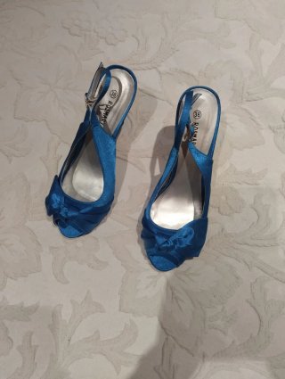 Zapatos de fiesta Rosmary azules talla 38