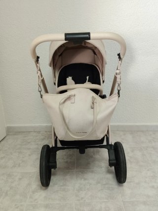 Carro bebé Muuvo poco uso