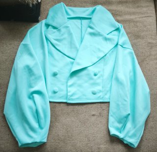 Traje chaqueta aguamarina irregular