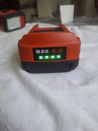 Batería y Cargador Hilti Li-ion CPC