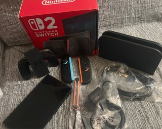 Nintendo Switch 2 (Solo 5 usos) - IMPECABLE