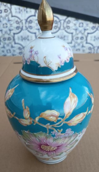 Pote de Porcelana Azul e Dourado,( Artibus )