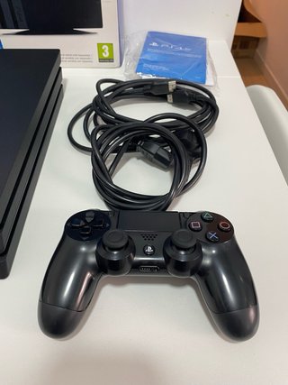 PS4 Pro 1Tb CUH-7217B
