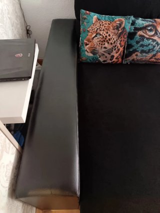 Sofá Chaiselongue Negro con Arcón