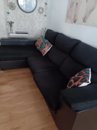 Sofá Chaiselongue Negro con Arcón