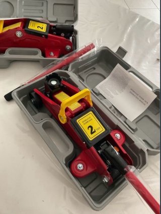 Carrello idraulico 2 tonnellate + valigetta