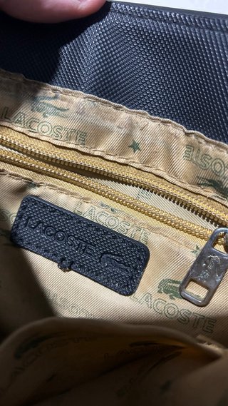 Bolsa transversal Lacoste preta