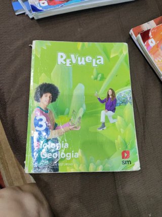 Biología y Geología. 3 Secundaria. Revuela. Pri...
