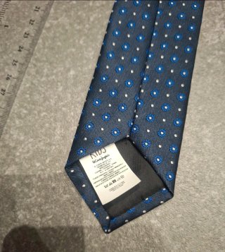 Corbata infantil azul con puntos blancos