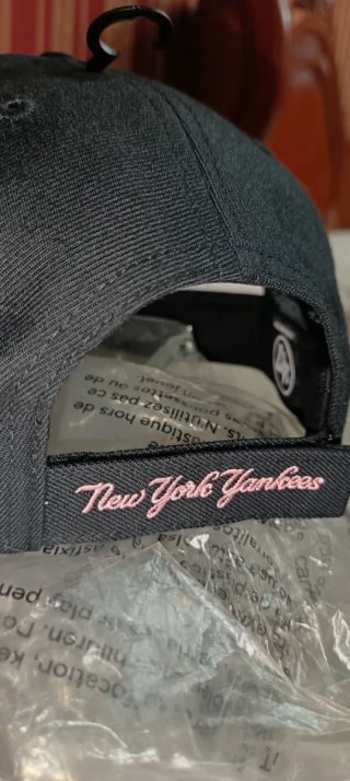 Gorra 47 Brand NY YANKEES Negra y Rosa
