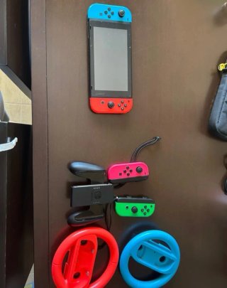 Nintendo Switch con M.ag.i.a + Volantes y mandos