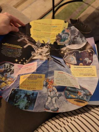 Geronimo Stilton. El gran libro del espacio : ¡...