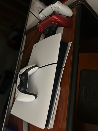 Playstation 5 Slim 1TB + 3 Mandos y cargador