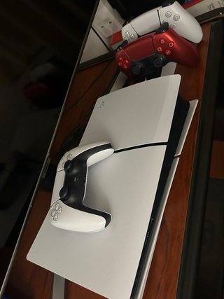Playstation 5 Slim 1TB + 3 Mandos y cargador