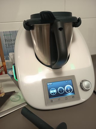 Thermomix TM5 + Cookidoo + Accesorios + Libros