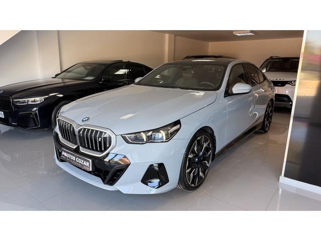 BMW i5 eDrive40 250 kW (340 CV)