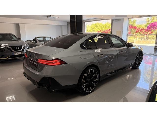 BMW i5 eDrive40 250 kW (340 CV)