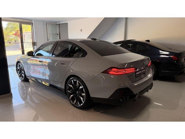 BMW i5 eDrive40 250 kW (340 CV)