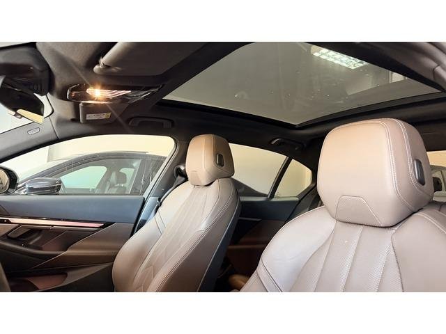 BMW i5 eDrive40 250 kW (340 CV)