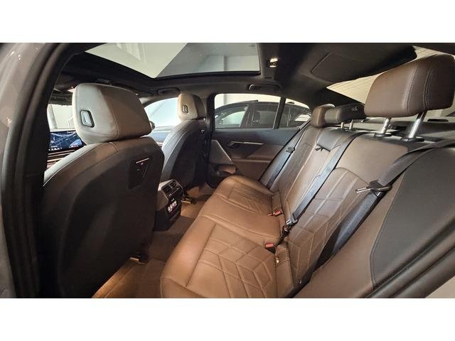 BMW i5 eDrive40 250 kW (340 CV)
