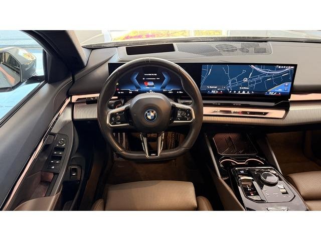 BMW i5 eDrive40 250 kW (340 CV)