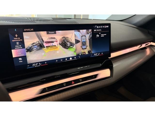 BMW i5 eDrive40 250 kW (340 CV)