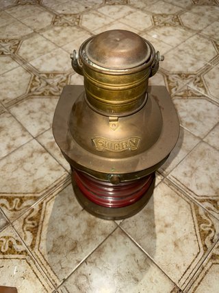 Farol náutico de cobre latón y cristal rojo