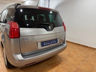 Peugeot 5008 2015