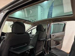 Peugeot 5008 2015