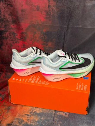 Nike Zoom Fly 6