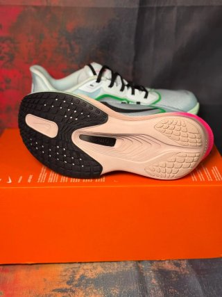 Nike Zoom Fly 6