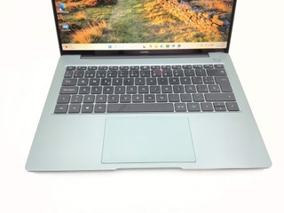 pc portatil huawei hkd w76