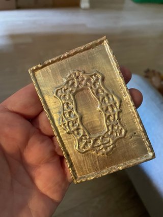 Tavolino in ottone per casa delle bambole