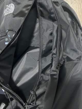 Mochila The North Face Negra y Gris