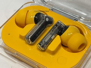 in-ear nothing ear (a)