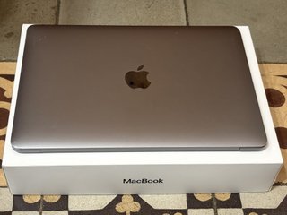 ULTRALIGERO Macbook Retina 12" con macOS y Windows