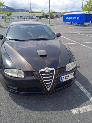 Alfa Romeo GT 2004