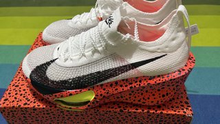 Nike Vaporfly Naranja y Blanco
