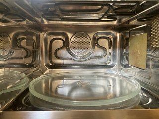 Horno Microondas multifunción Corberó