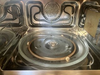 Horno Microondas multifunción Corberó