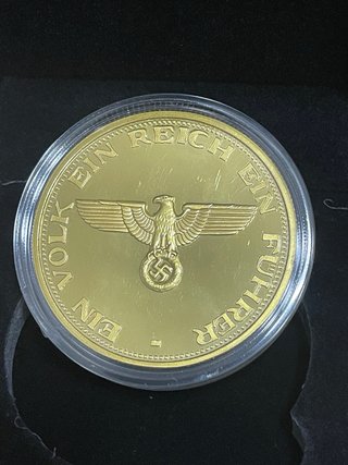 Estuche conmemorativo Adolf Hitler 1889-1945