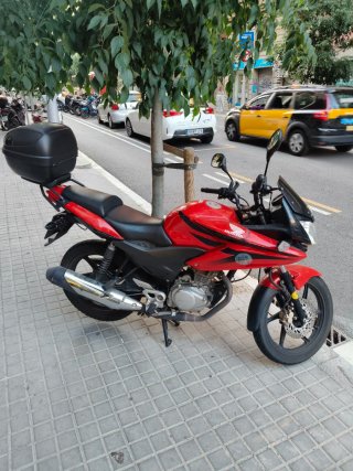 Honda CBF 125 2012 Roja y Negra