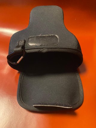 Estuche MegaGear Neopreno Negro