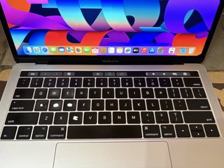 MacBook Pro 13" A1706 Touch Bar 16GB RAM