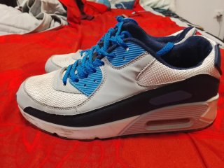 Tênis Nike Azul e Branco