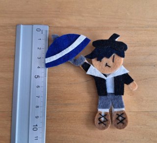 Broche Celedón - modelo 1