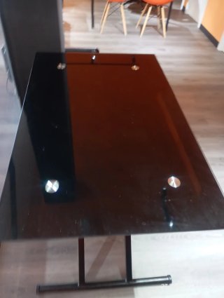 Mesa elevable cristal negro patas metal