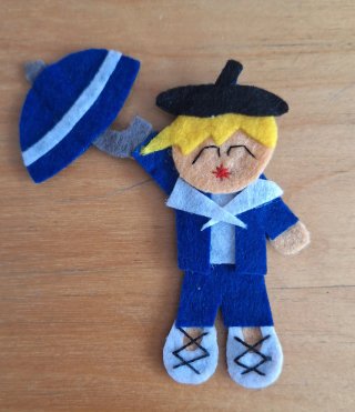 Broche Celedón - Modelo 4