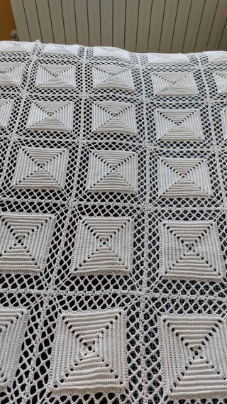 COLCHA DE CROCHET HECHA A MANO